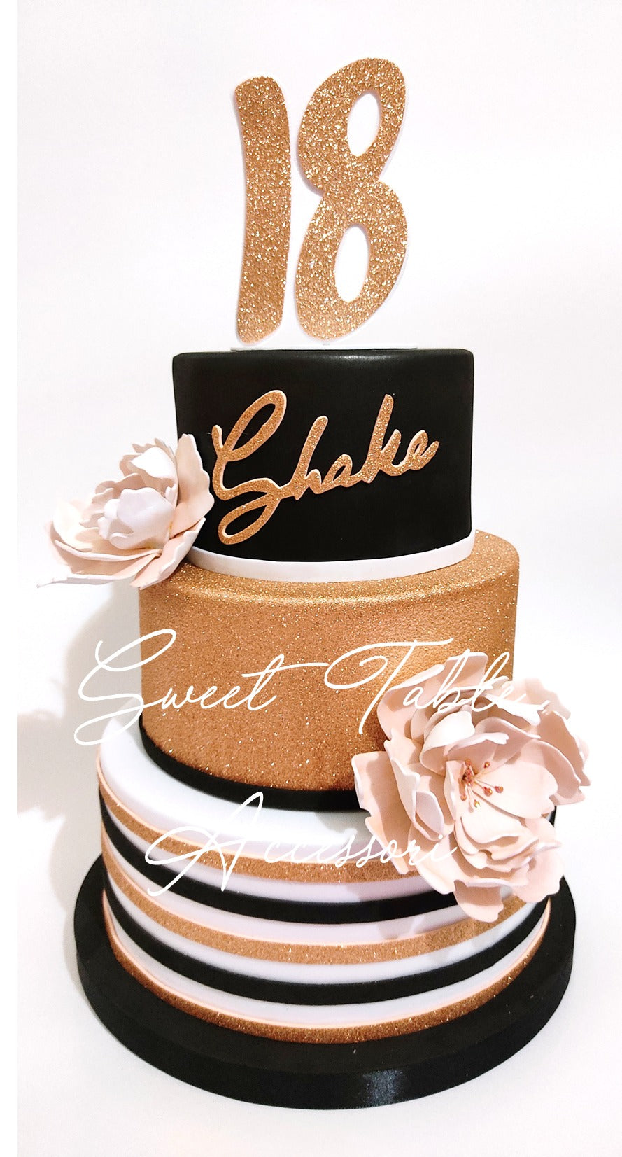 Torta 18° Compleanno Peonie 3 piani nero e rosa gold