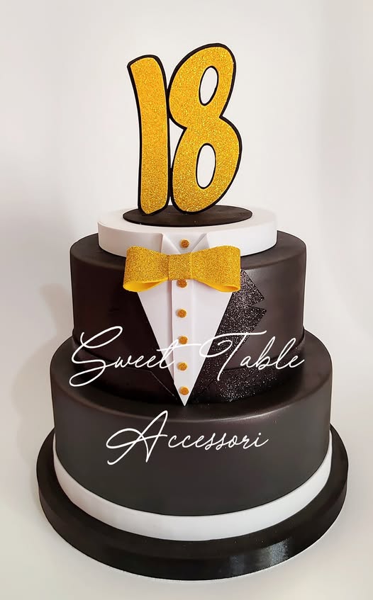 Torta 18° Compleanno Smoking 2 piani con papillon