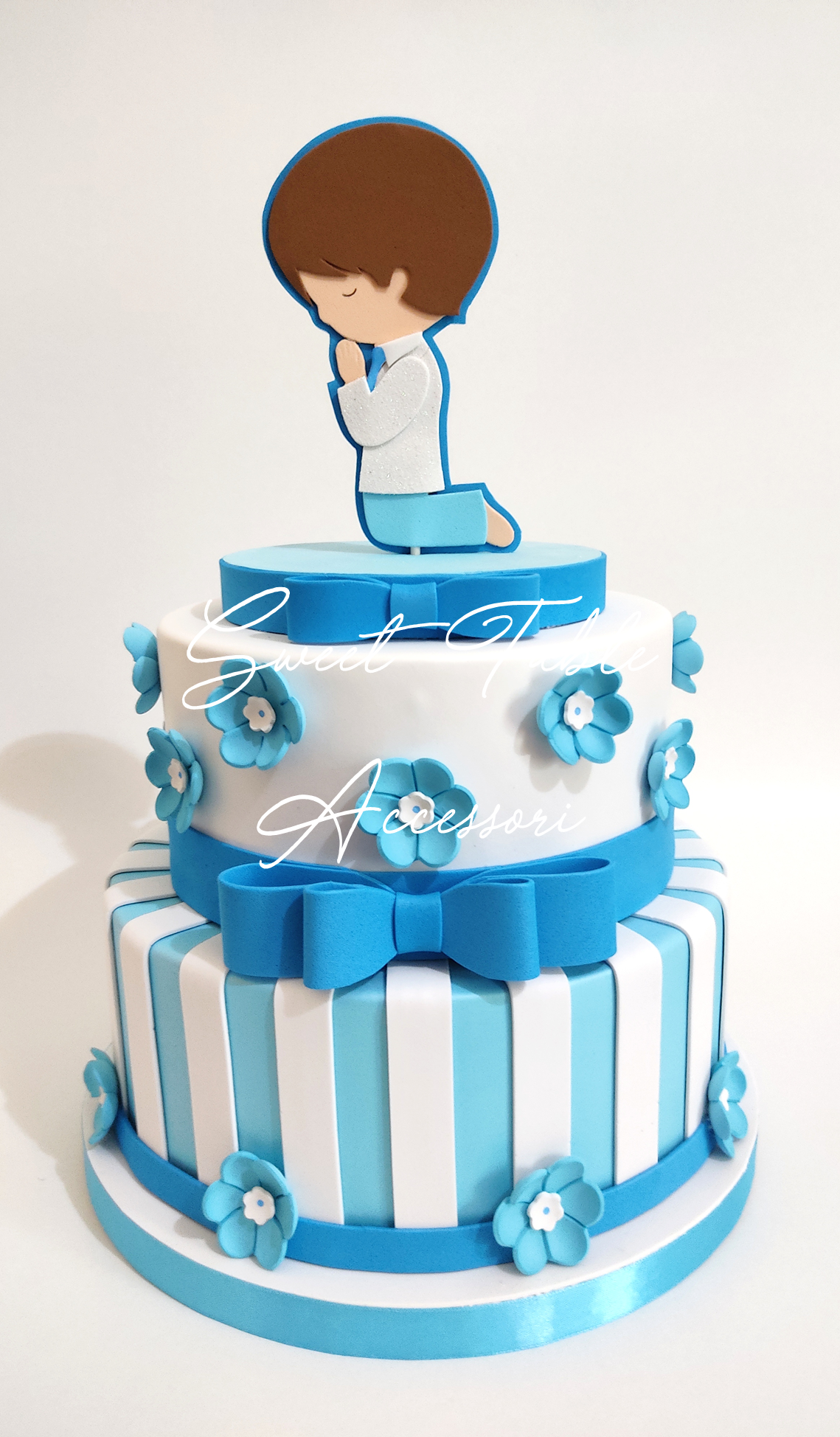 Torta scenografica Prima Comunione fiori 2 piani
