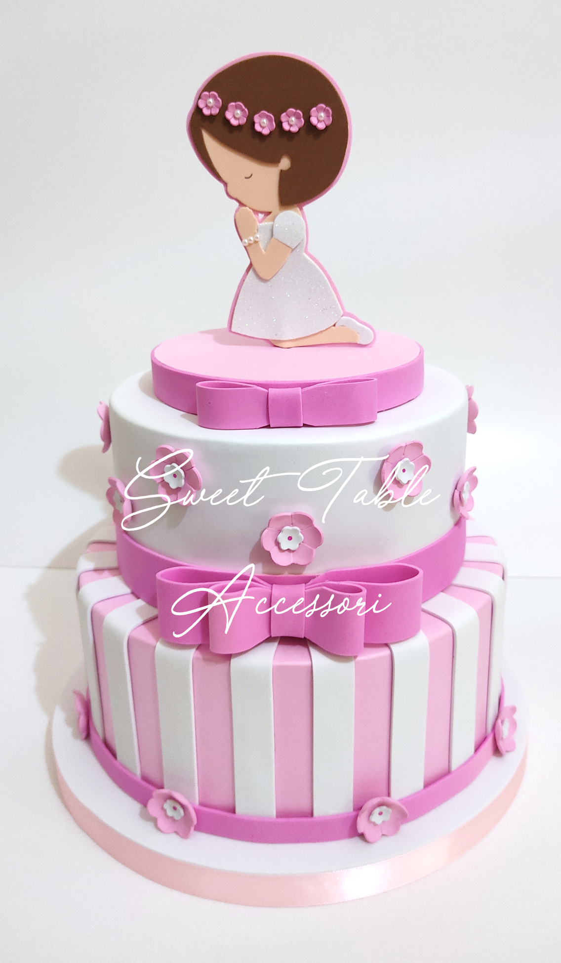 Torta scenografica Prima Comunione fiori 2 piani