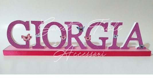 Nome con lettere in legno e base