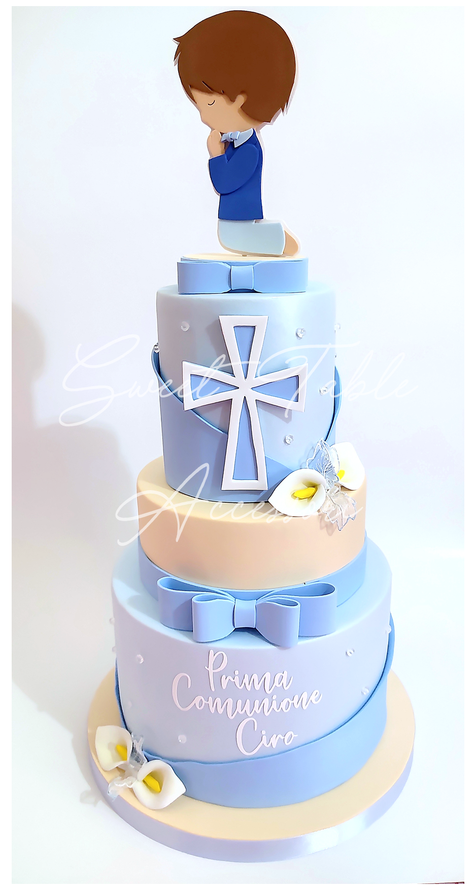 Torta Prima Comunione 3 piani calle e fiocchi