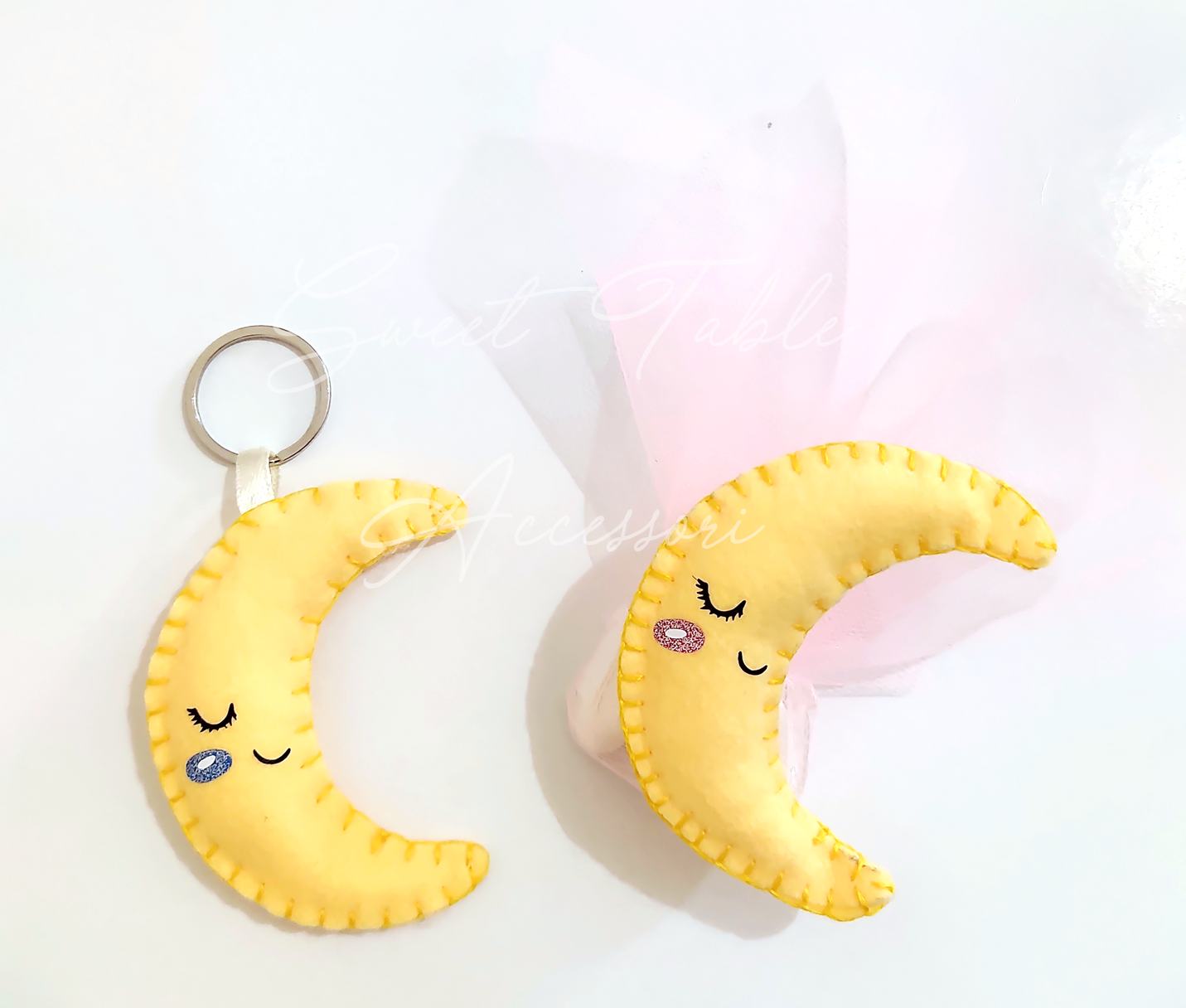 Bomboniera portachiavi o calamita in pannolenci Battesimo nascita