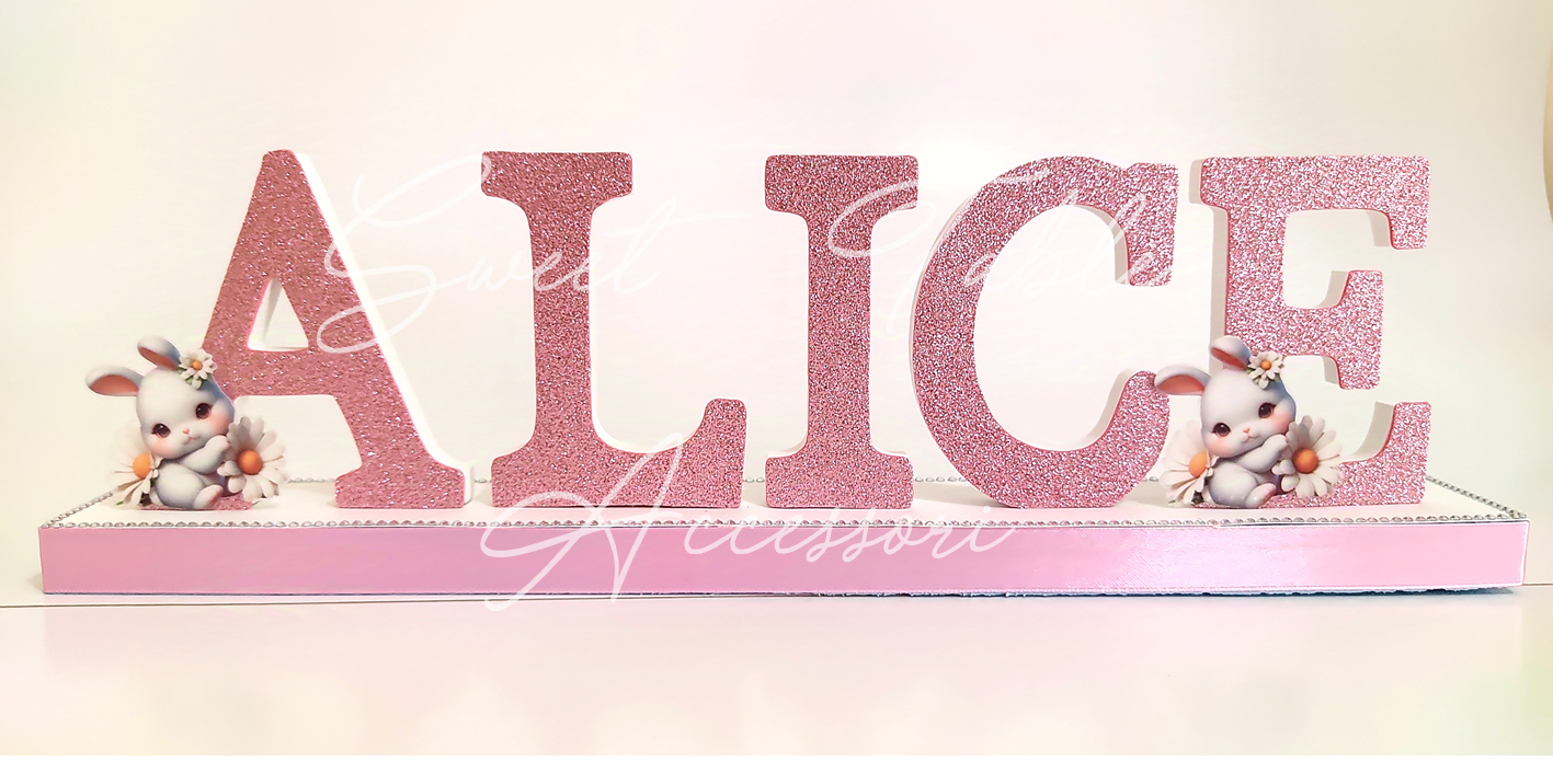 Nome con lettere in legno e base